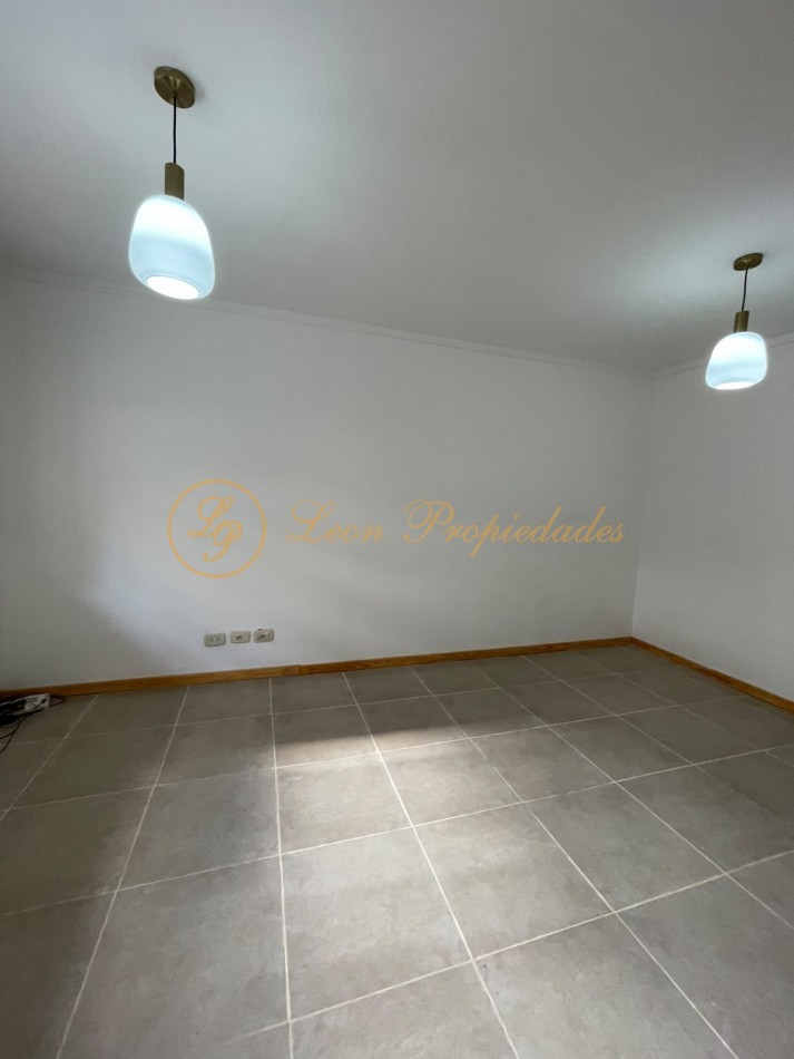 Sarmiento Nro. 1191 (2 dormitorios con amplio patio)
