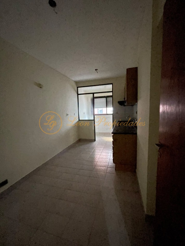 SAN MARTIN Nro. 1274 (1 DORMITORIO + COCHERA + BAULERA)