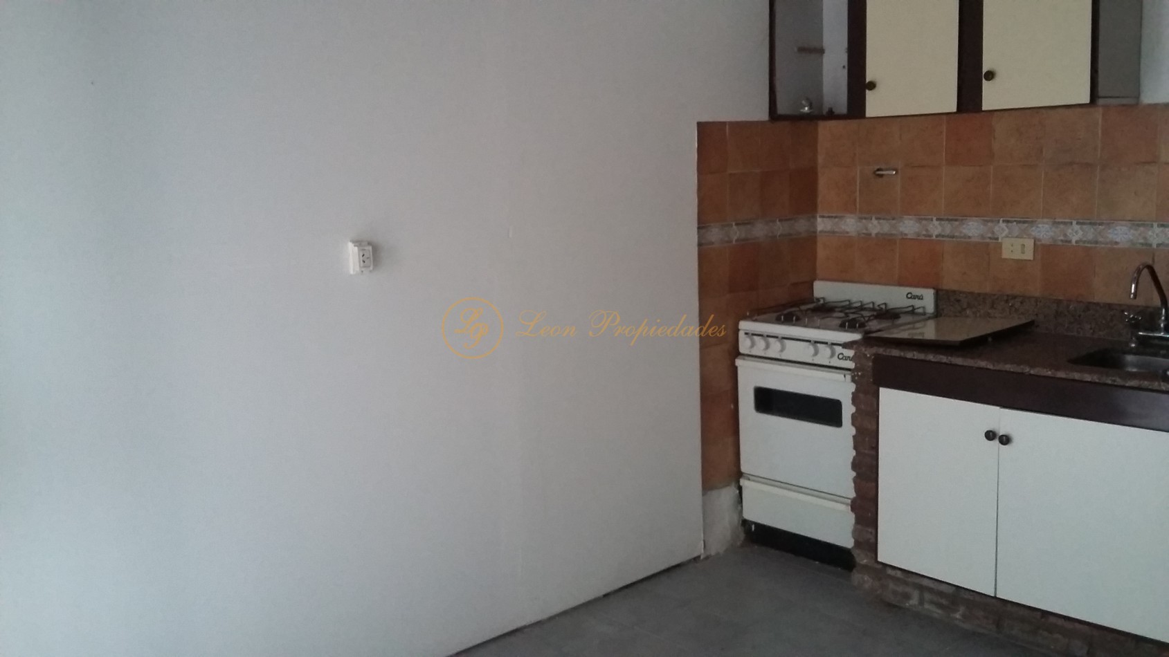 Cordoba 2700 ( departamento de pasillo - 1 dormitorio)