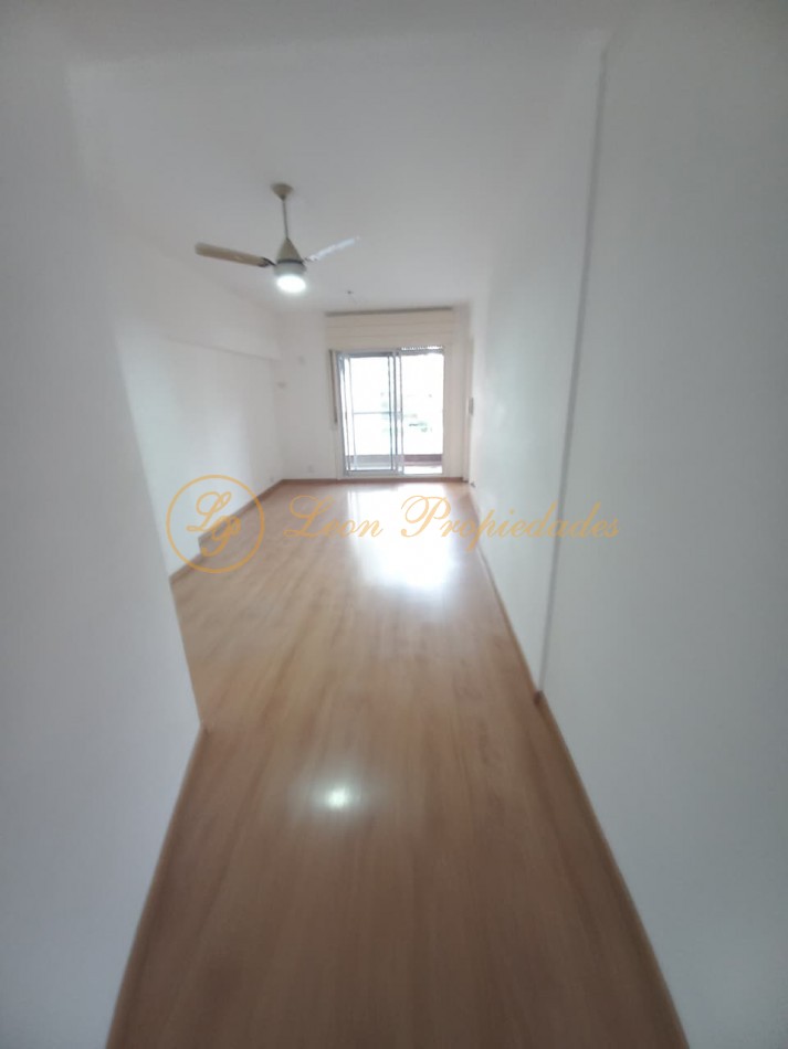 Zeballos Nro. 1238 (departamento de un dormitorio muy amplio con doble balcon)
