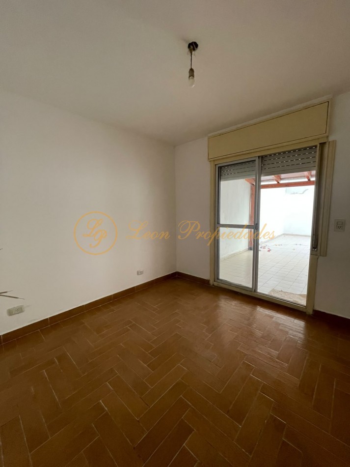 Sarmiento Nro. 1191 (2 dormitorios con amplio patio)