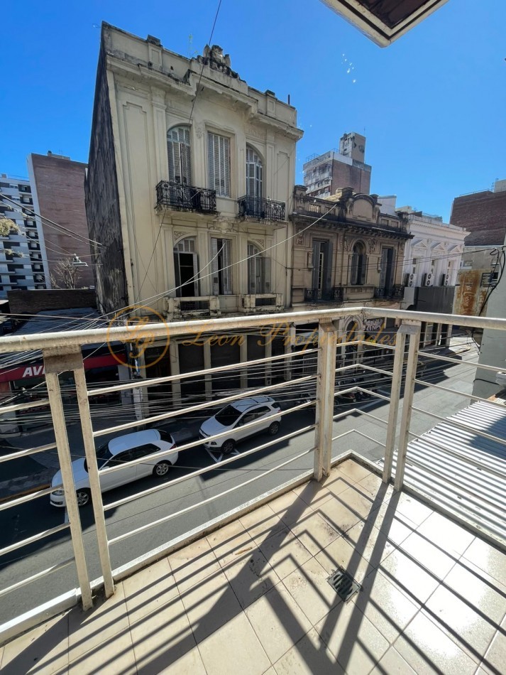 Sarmiento Nro 1121 (un dormitorio con balcon al frente)