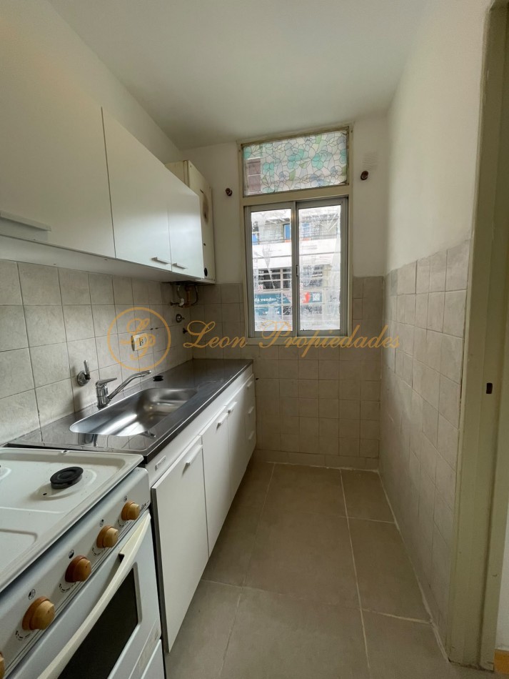 Sarmiento Nro. 1191 (2 dormitorios con amplio patio)