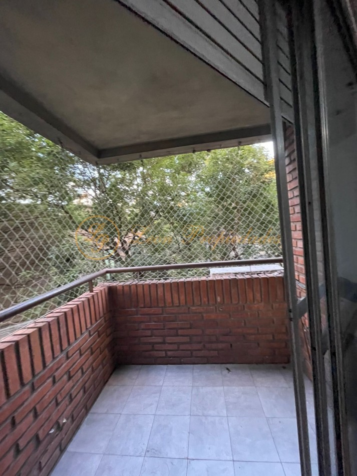 Zeballos 1129 (2 dormitorios al frente con balcon)