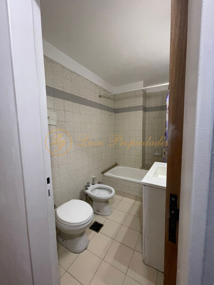 Zeballos 1129 (2 dormitorios al frente con balcon)
