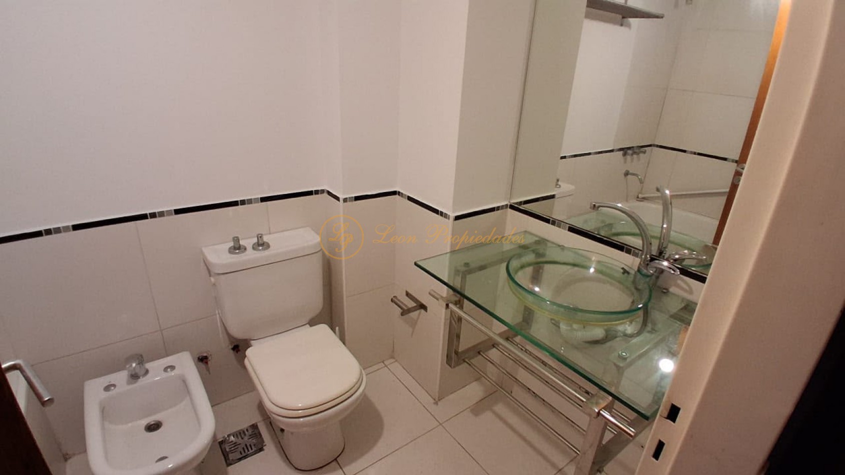 GUEMES Y BV. OROÑO - AMPLIO MONOAMBIENTE DIVIDIDO - AMENITIES - EXCELENTE UBICACION