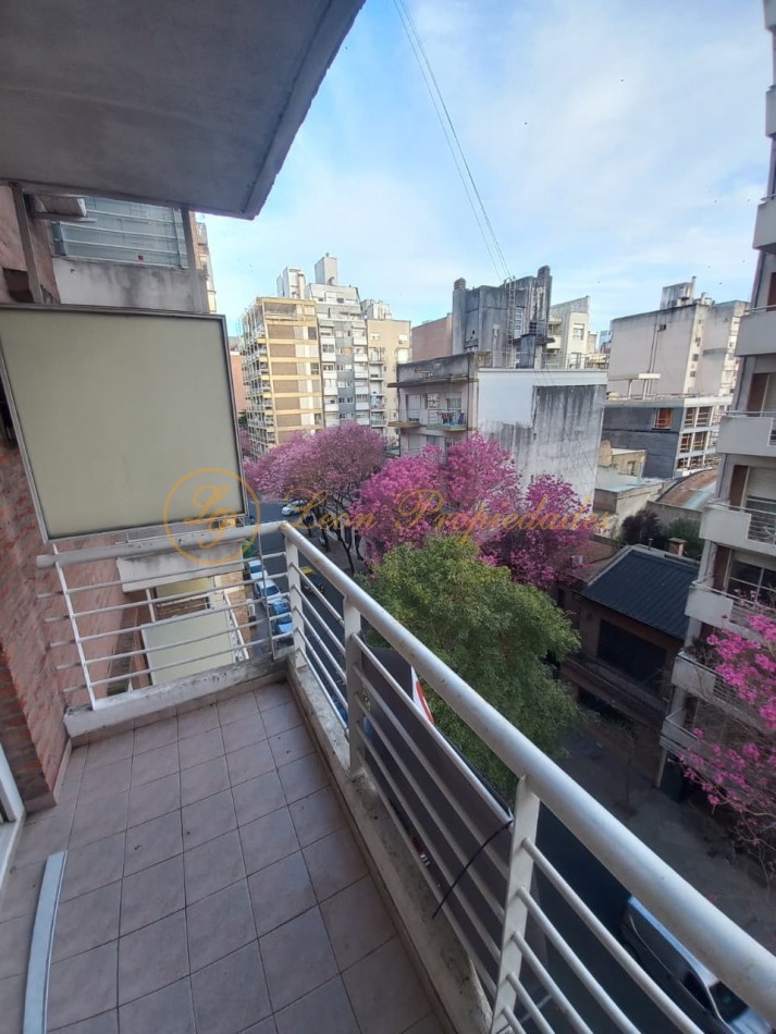 Zeballos Nro. 1238 (departamento de un dormitorio muy amplio con doble balcon)