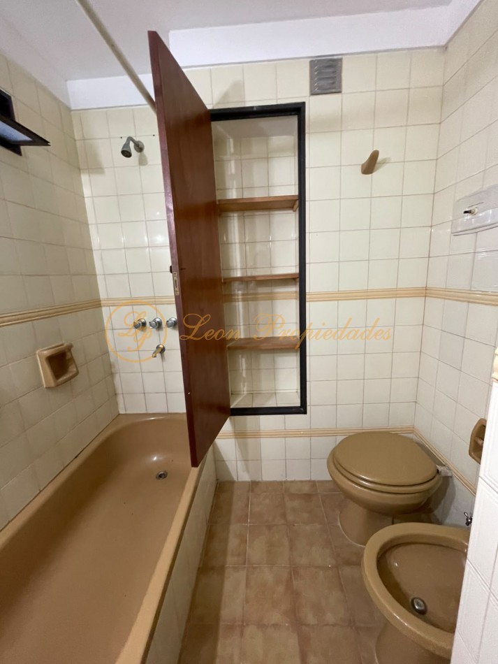 SAN MARTIN Nro. 1274 (1 DORMITORIO + COCHERA + BAULERA)