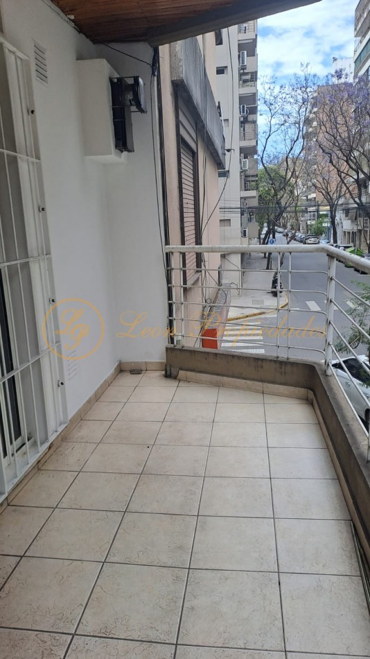 Montevideo 710 (un dormitorio, al frente con balcon)