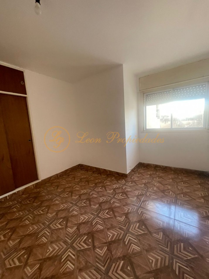 Sarmiento Nro. 1121 (2 dormitorios con balcon al frente)