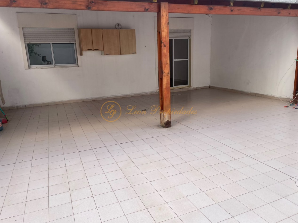 Sarmiento Nro. 1191 (2 dormitorios con amplio patio)
