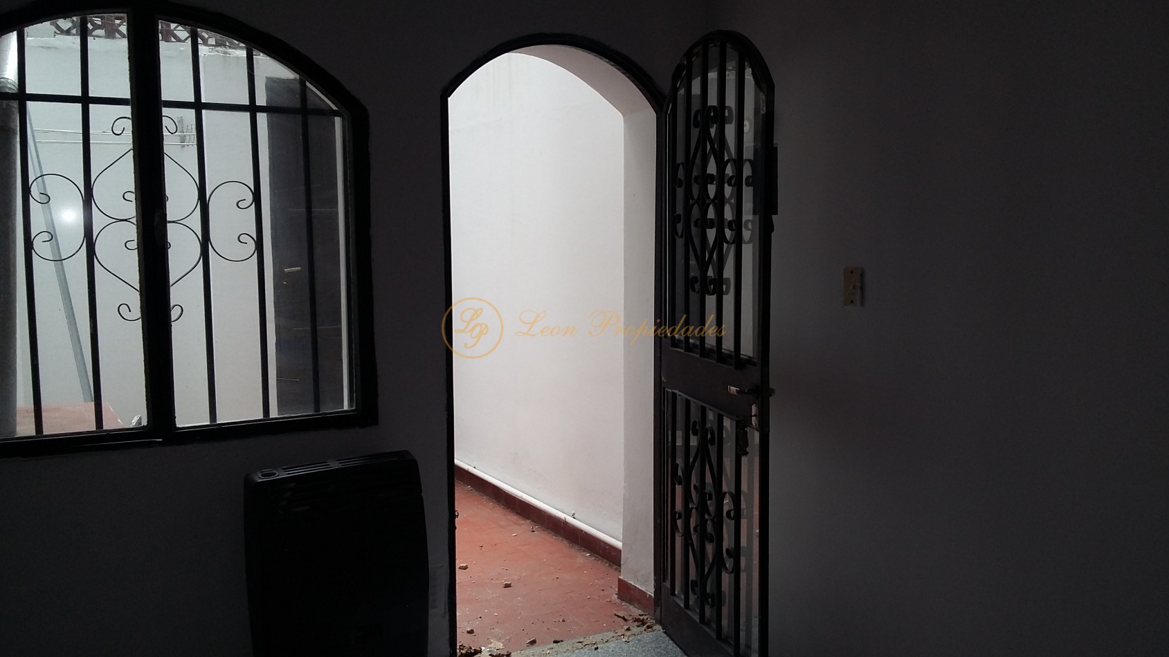 Cordoba 2700 ( departamento de pasillo - 1 dormitorio)