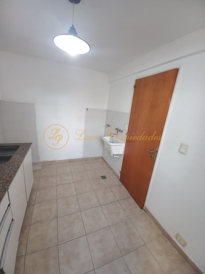 Zeballos Nro. 1238 (departamento de un dormitorio muy amplio con doble balcon)