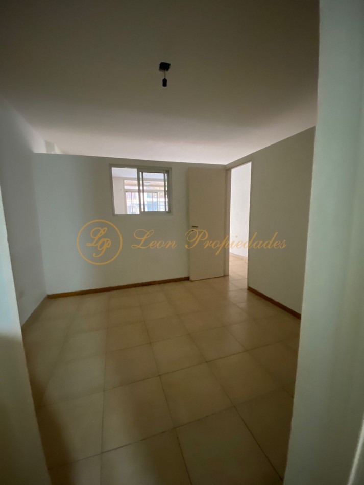 Montevideo 710 (un dormitorio, al frente con balcon)