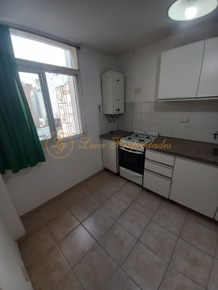 Zeballos Nro. 1238 (departamento de un dormitorio muy amplio con doble balcon)
