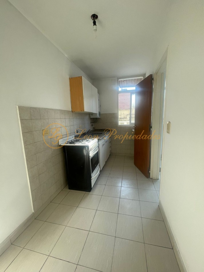 Sarmiento Nro. 1121 (2 dormitorios con balcon al frente)