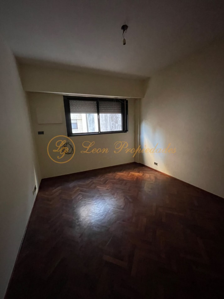 SAN MARTIN Nro. 1274 (1 DORMITORIO + COCHERA + BAULERA)
