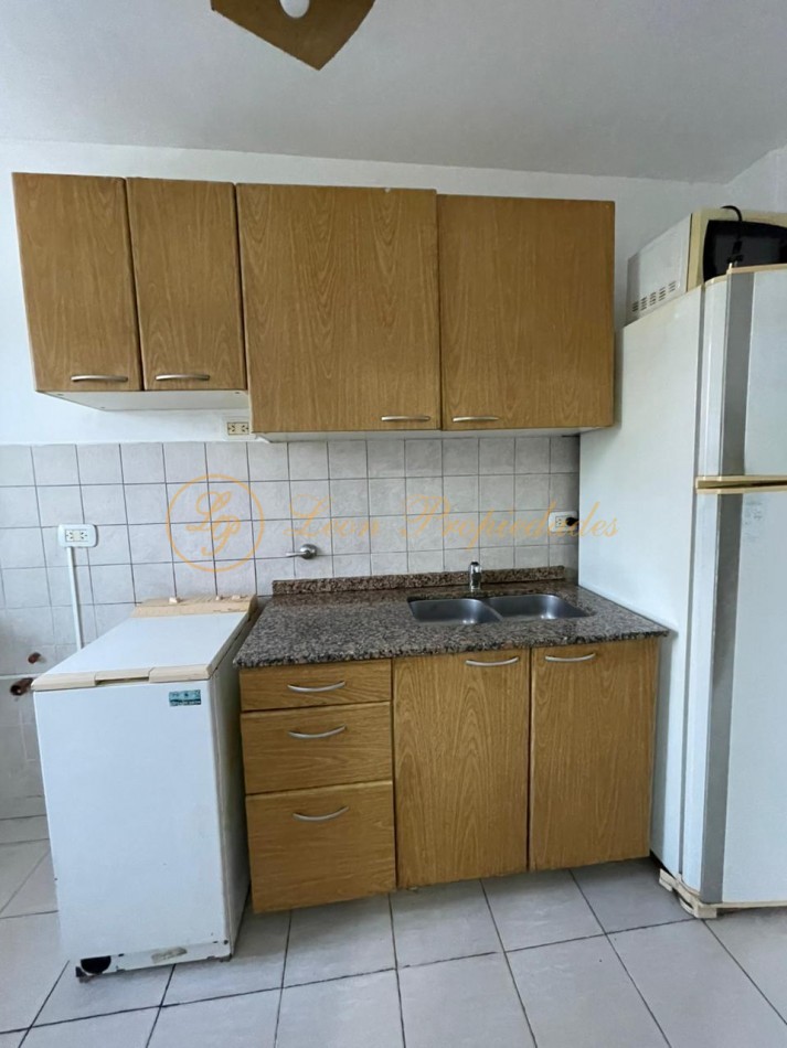 CORRIENTES Y MENDOZA (2 DORMITORIOS CON BALCON AL FRENTE) OPCION AMUEBLADO