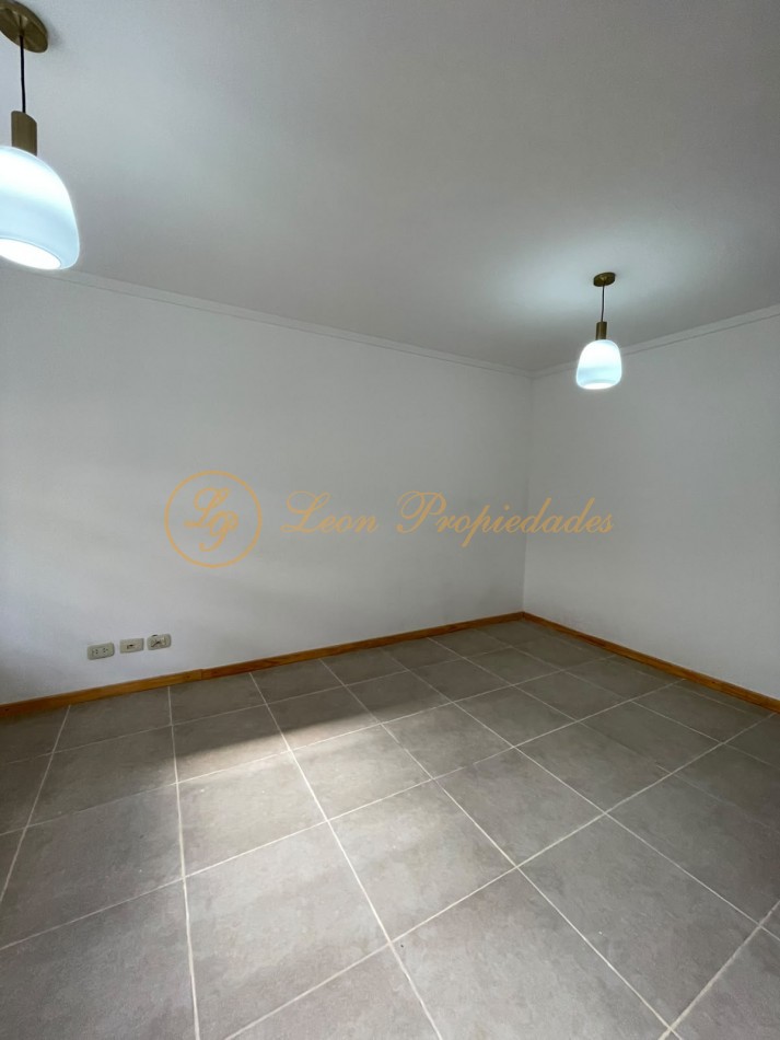 Sarmiento Nro. 1191 (2 dormitorios con amplio patio)