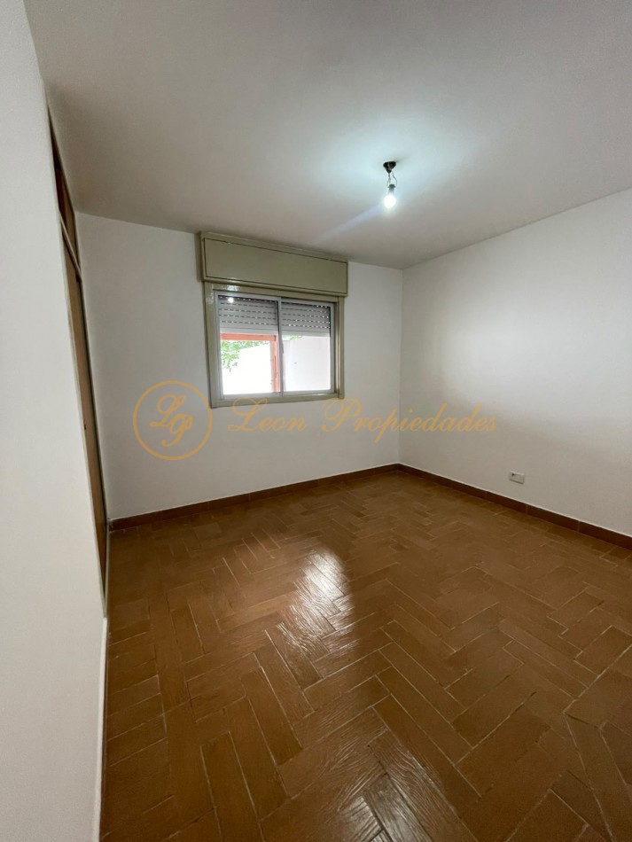 Sarmiento Nro. 1191 (2 dormitorios con amplio patio)