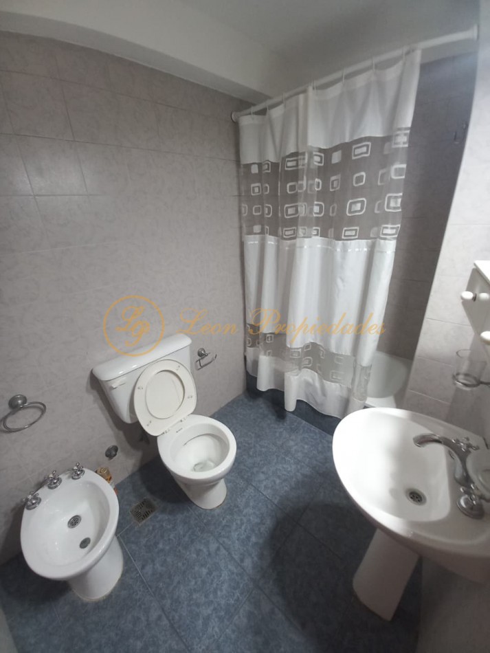 Zeballos Nro. 1238 (departamento de un dormitorio muy amplio con doble balcon)