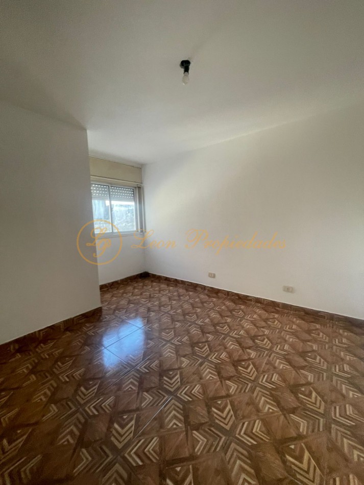 Sarmiento Nro. 1121 (2 dormitorios con balcon al frente)