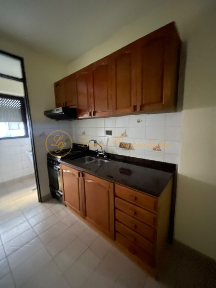 SAN MARTIN Nro. 1274 (1 DORMITORIO + COCHERA + BAULERA)