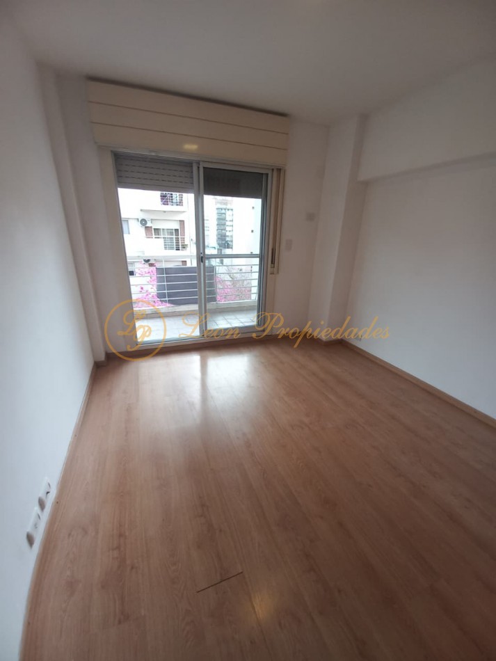 Zeballos Nro. 1238 (departamento de un dormitorio muy amplio con doble balcon)