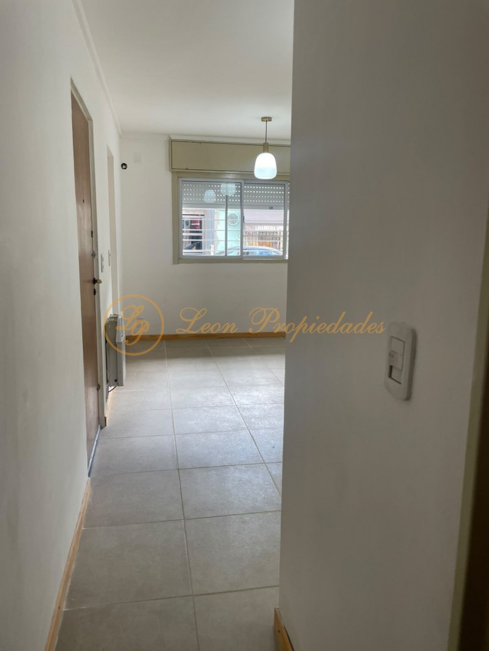 Sarmiento Nro. 1191 (2 dormitorios con amplio patio)