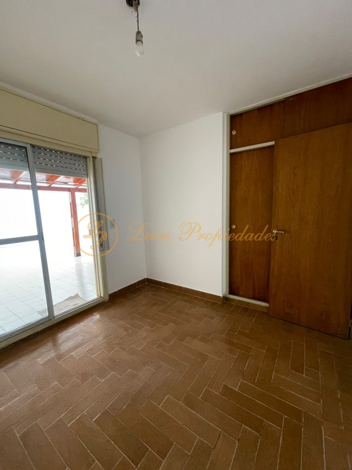 Sarmiento Nro. 1191 (2 dormitorios con amplio patio)