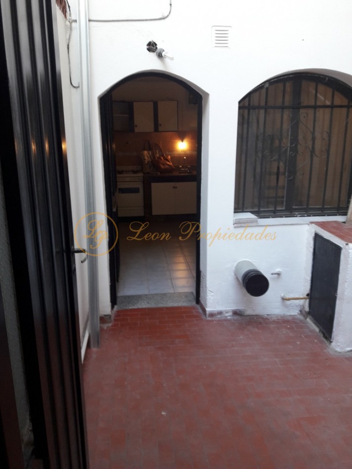 Cordoba 2700 ( departamento de pasillo - 1 dormitorio)