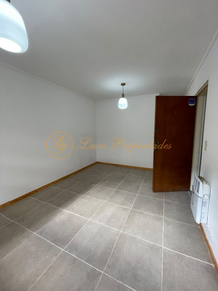 Sarmiento Nro. 1191 (2 dormitorios con amplio patio)
