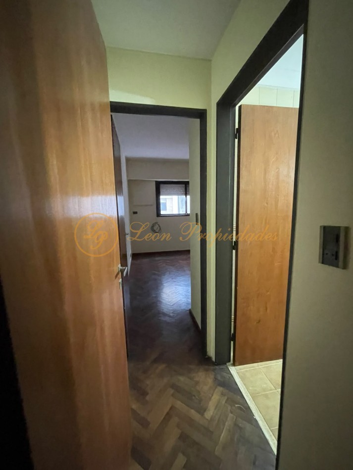 SAN MARTIN Nro. 1274 (1 DORMITORIO + COCHERA + BAULERA)